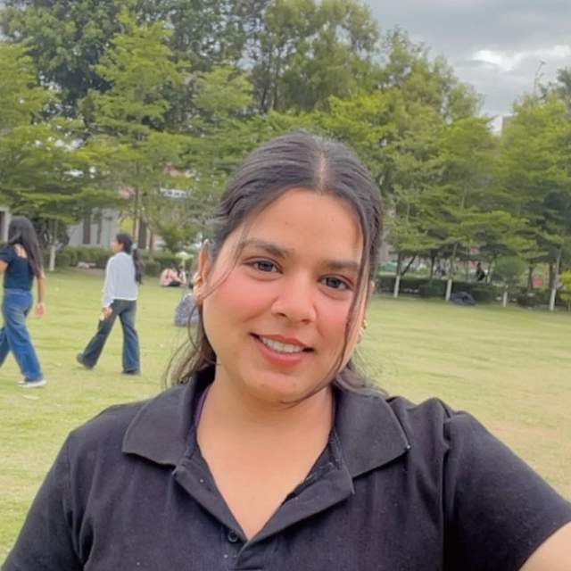 Abha Chaubay profile