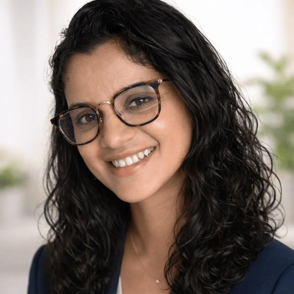 Confidence & Fluency: Speak English Professionally Course by Madhuri