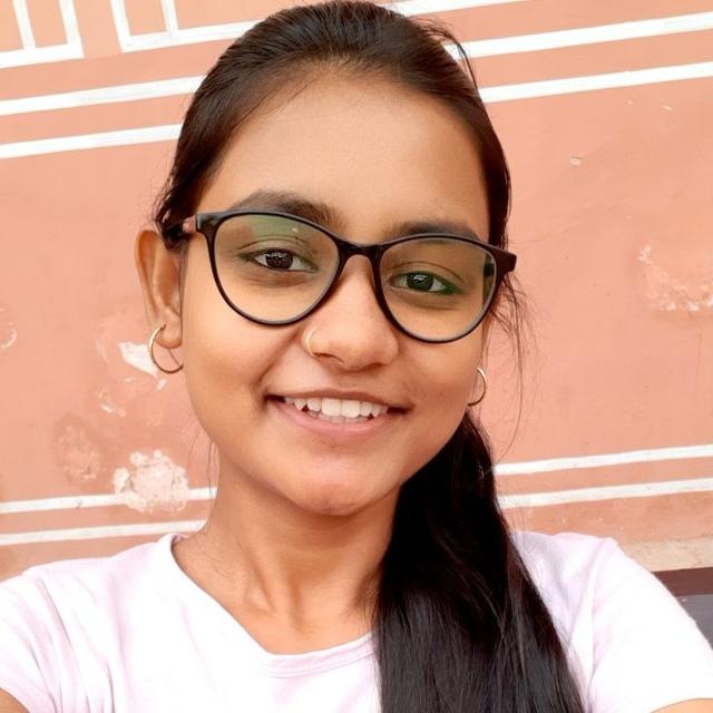 Divya Karna Profile Pic