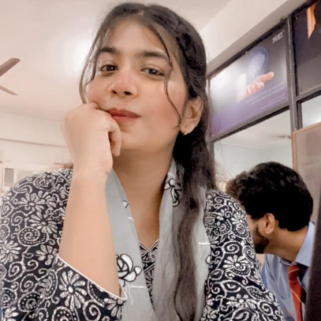 Hira Adeeb Profile Pic