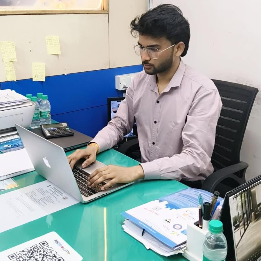 Data Analysis & Data Science with AI Training by Pravesh Kumar